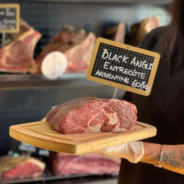 Côte de bœuf Black Angus, Wagyu ou tartare de bœuf de Kobe, nos spécialités viandes vous attendent à Saint-Raphaël