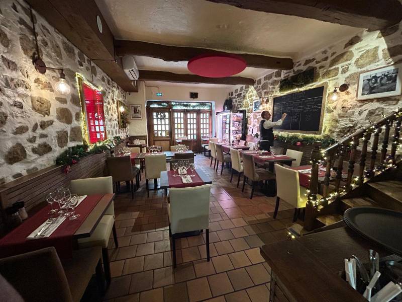 Réservez en exclusivité notre restaurant haut de gamme pour votre événement privé, mariage ou anniversaire près de Cannes et offrez à vos invités un cadre exceptionnel sur la Côte d'Azur.